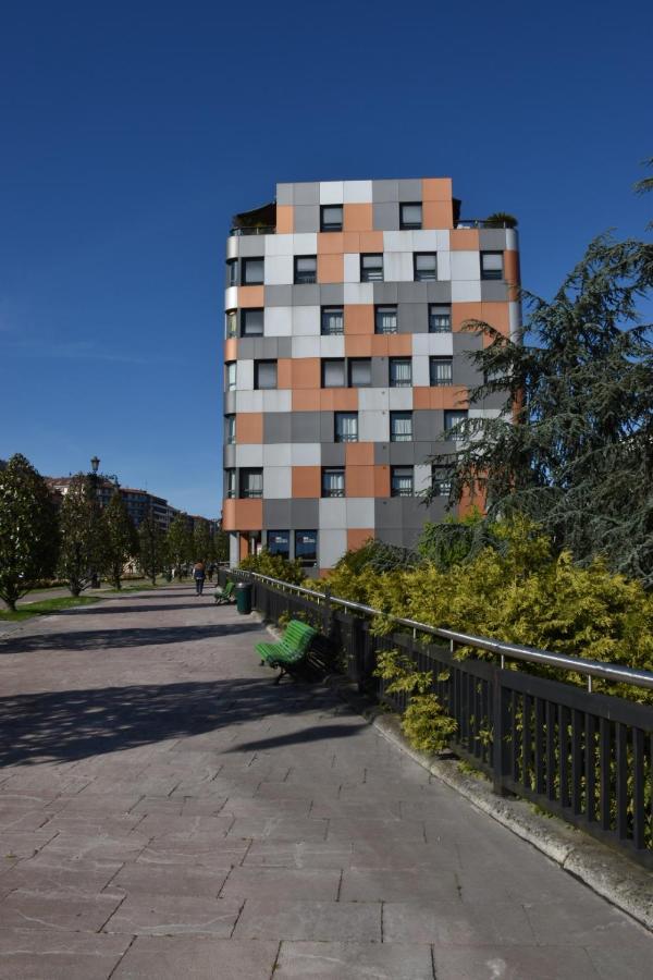 La De La Losa Apartment *